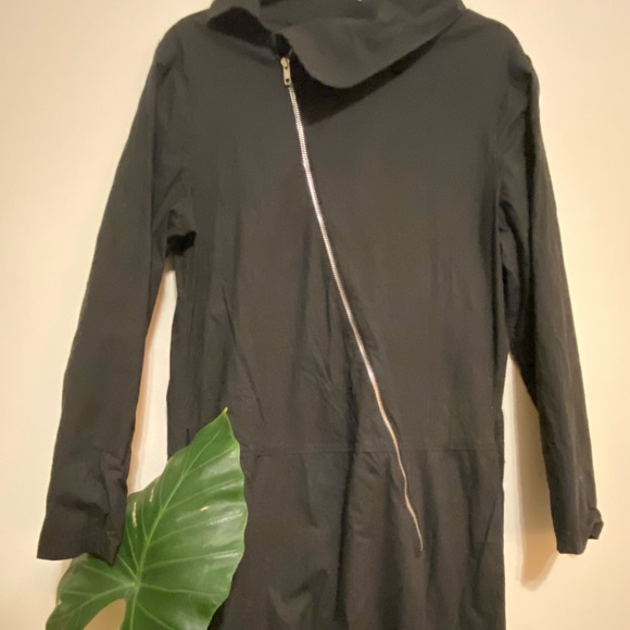 Chic long sleeve overall with angled zipper - Picture 2 of 9